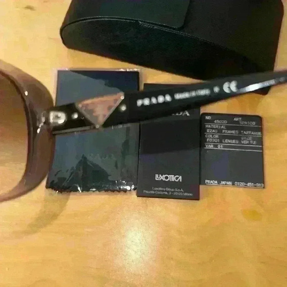 🔥 Prada Sunglasses 🔥 - Picture 5 of 5